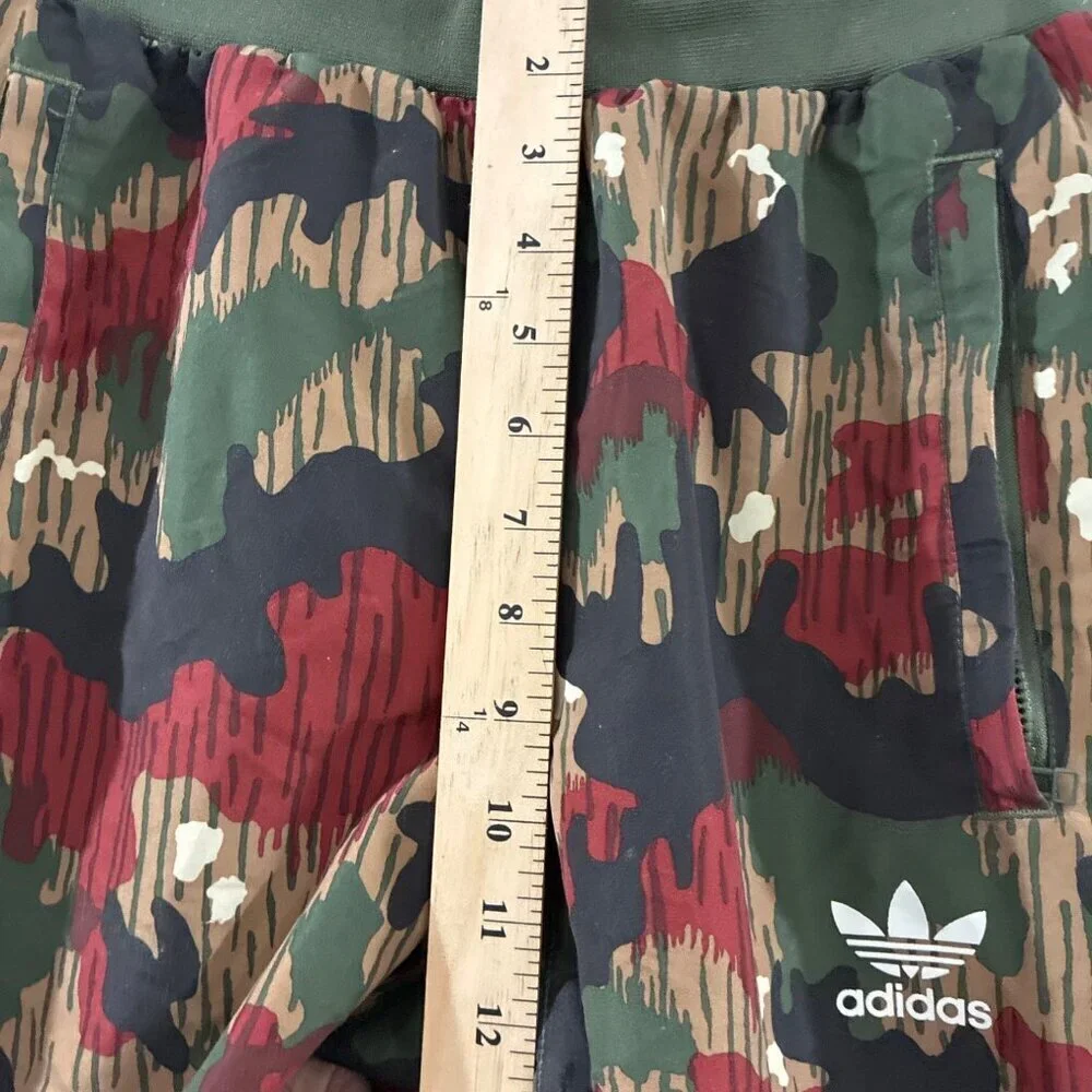Adidas Pharrell Williams Pants Mens small Camo HU Hiking Trail Zip Joggers